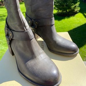 New in box Womens Franco Sarto Harness Boots in Dust size 10 M